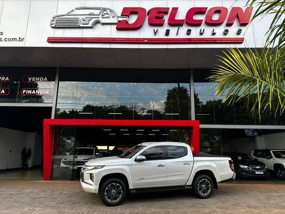 MITSUBISHI L200 TRITON 2.4 16V TURBO DIESEL SPORT HPE-S CD 4P 4X4 AUTOMÁTICO